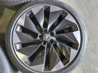Originál alu kola 21" na Škoda Enyaq letní - 2