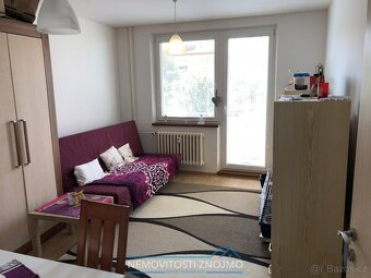 Pronájem bytu 2+kk s balkonem, ul. Kuchařovická, Znojmo - 2