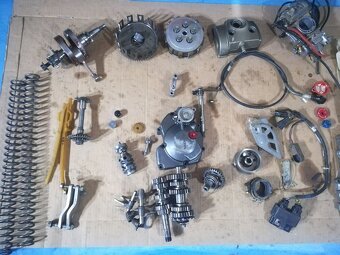 Honda crf 250 dily rok 2007 - 2