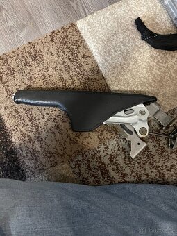 Octavia 1 RS kožená ruční brzda - 2