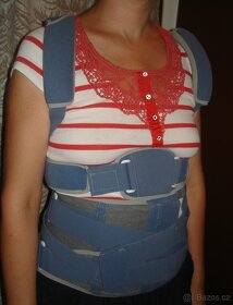 Ortéza Korzet Lombax Dorso hokejová přílba brankarka, brusle - 2