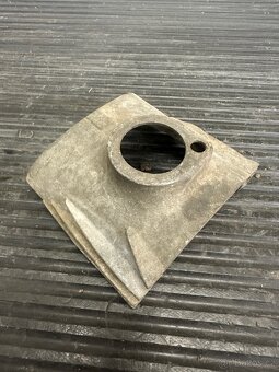 Kryt karburátoru Jawa 250 - 2