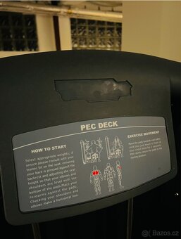 Posilovací stroj - Pec Deck - Zánovní - 2