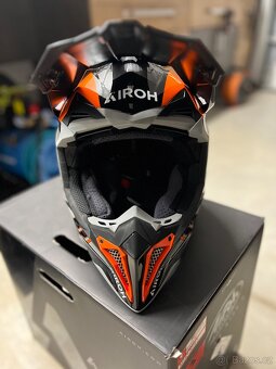 Airoh aviator 3 saber orange vel.S - 2