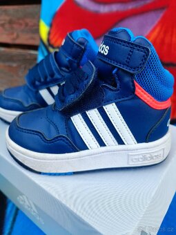Adidaky vel 23 - 2