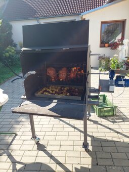 Gril na kytu, sele, prase - 2