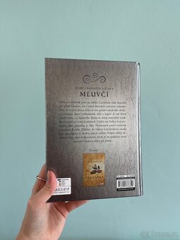 🕊 Mluvčí – Traci Chee - 2