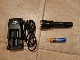 LED svítilna Olight M21 - 2