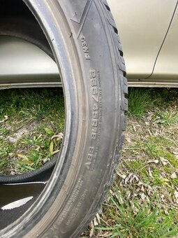 Pneu z Bmw 235/45R 18 98V - 2