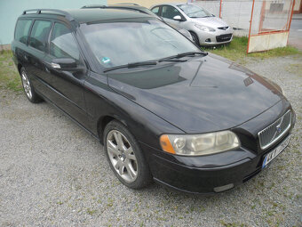 Volvo V 70 2.4 TD kombi - 2