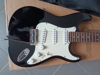 Elektrická kytara -model fender stratocaster - 2