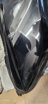 Pravý přední světlomet Jaguar XE full led matrix - 2