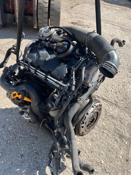 Octavia II Motor BXE - 2