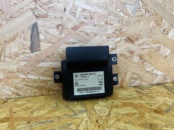 ŘÍDICÍ JEDNOTKA ELEKTRONICKÉ RUČNÍ BRZDY 3C8907801C - 2