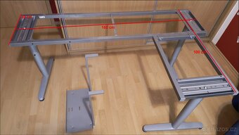 Kovová konstrukce stolu tvaru L + držák na PC - 2