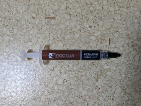 Teplovodivé pasty Noctua NT-H1 a Silver Stone - 2