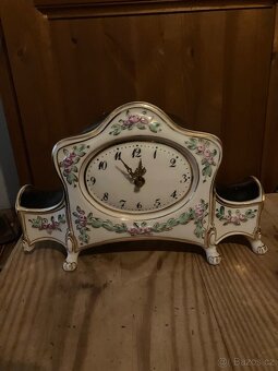 Porcelánové hodiny - 2