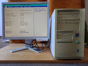 Retro desktop Intel Celeron 766 MHz - 2