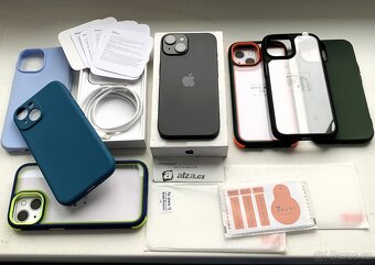 Apple Iphone 15 black 128GB + kupa příslušenství + 2r záruka - 2