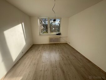 Pronájem bytu 2+1 57 m² Na Rybníku, Uherské Hradiště - 2