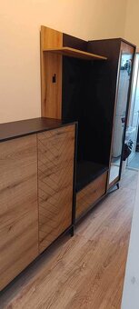 Předsíňová skříň - 2