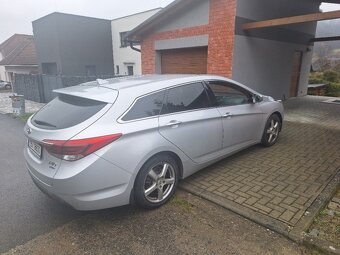 Prodám Hyundai i40 PREMIUM MAX výbava ,najeto 180000km, - 2