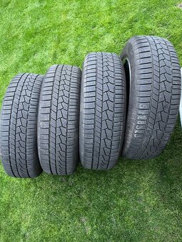 Sada zimních kol 17" BMW Star Spoke 875, X1/X2, U11/U10 - 2