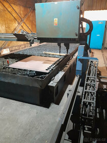 Pálící stroj EVDR 31 + stůl 6 x 2 m autogen. - 2