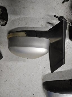 Zrcátko ford focus mk2 facelift - 2