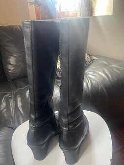 Prodám kožené kozačky Caprice - 2