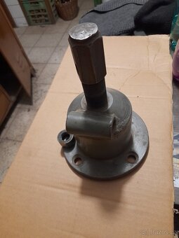 ŠKODA 100/105/120 STAHOVÁK BRZDOVÝCH BUBNŮ. - 2