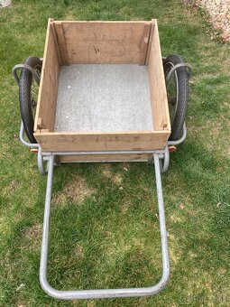 PRODÁM VELKOU KÁRU - 2