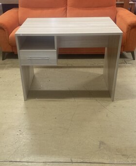 Nový psací stůl - 2