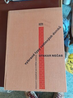 80 knih, stavebni tematika - 2