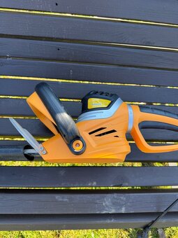 nůžky na živý plot Riwall PRO 5561 RH - 2