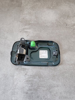 BMW E39 víko palivové nádrže - 2