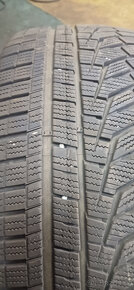 zimní pneu Hankook 245/45R20 - 2