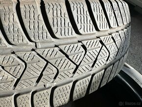 Prodám 2x zimní pneu Pirelli Sottozero 3 205/60 R16 - 2