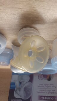 Odsávačka mateřského mléka Avent ruční - 2