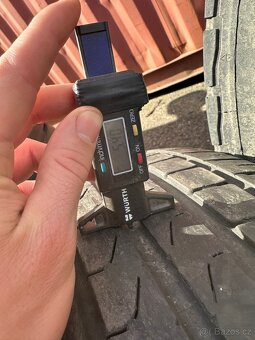235/55 R18 - 2