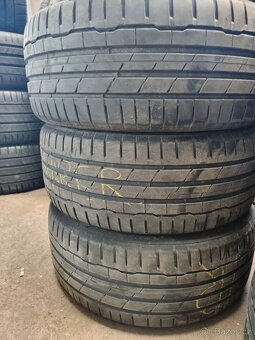225/50R18 - 2