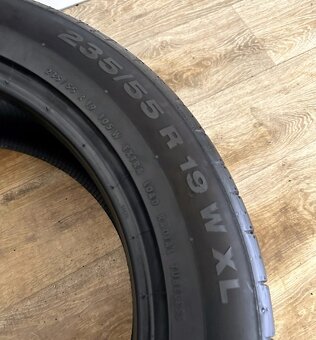 Nové pneu Continental Contisport5 235/55 R19 - 2