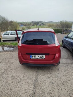 Renault Grand Scénic III s motorem 1.5 dCi 81 kW rok 2010 - 2