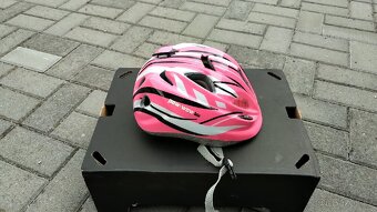 Dívčí koloběžka Oxelo, helma a skateboardy zdarma - 2