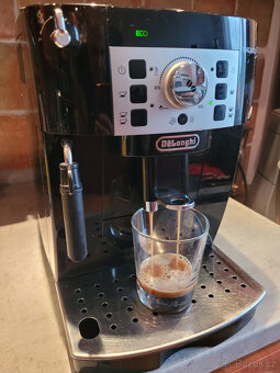 Kávovar DeLonghi Magnifica S - 2