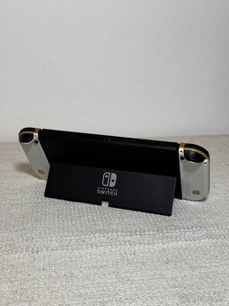 Nintendo Switch OLED Zelda TotK edice - 2