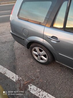 Ford Mondeo 2.5 benzín dily - 2