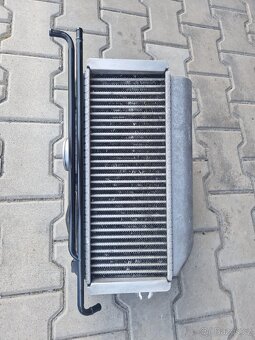 Subaru Impreza WRX - orig. intercooler + catalyzátor - 2