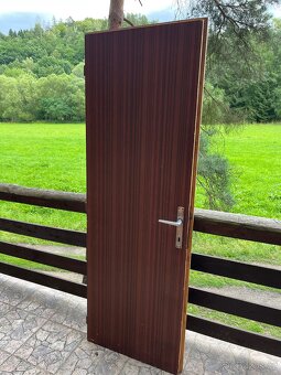 Prodám Interiérové dveře pravé 60cm - 2