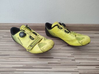 Silniční tretry Bontrager vel. 42 a pedály Look - 2